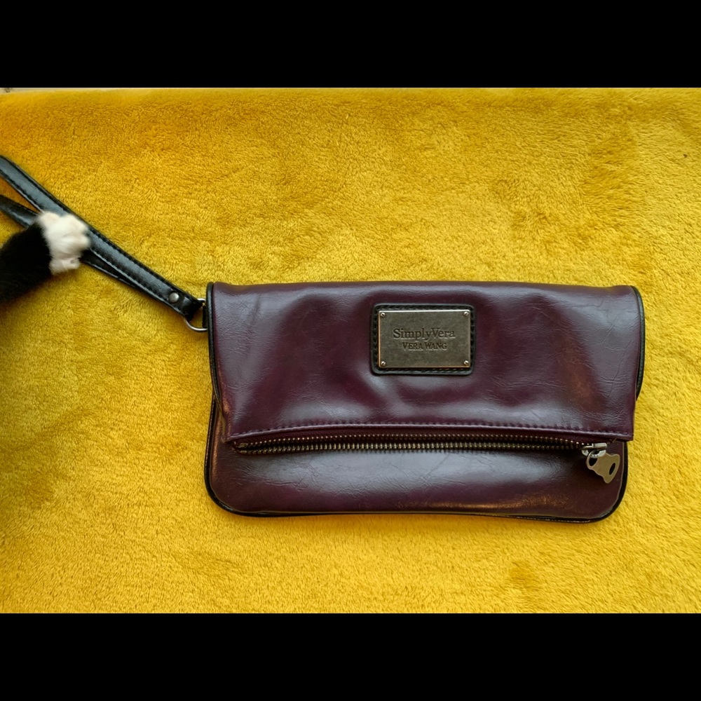VERA WANG WRISTLET!